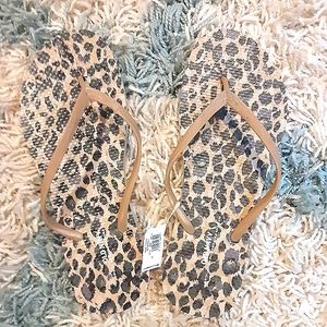 Women's Sz 8 Brand NEW Leopard Print Flip Flops from Old Navy!